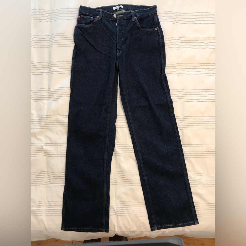 RE/DONE 90’s High Rise Loose denim jean. Relaxed straight leg.
